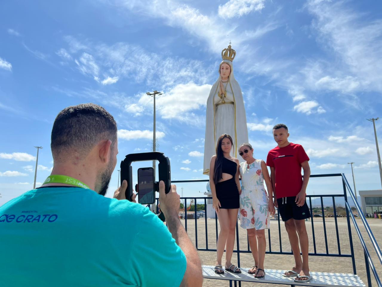Ambiental Crato promove ativação no monumento à Nossa Senhora de Fátima